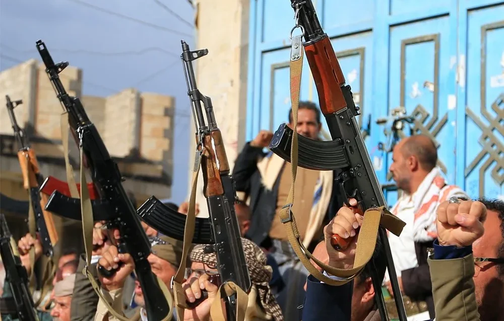 Rebeldes hutíes de Yemen anuncian que volverán a atacar a barcos vinculados a Israel