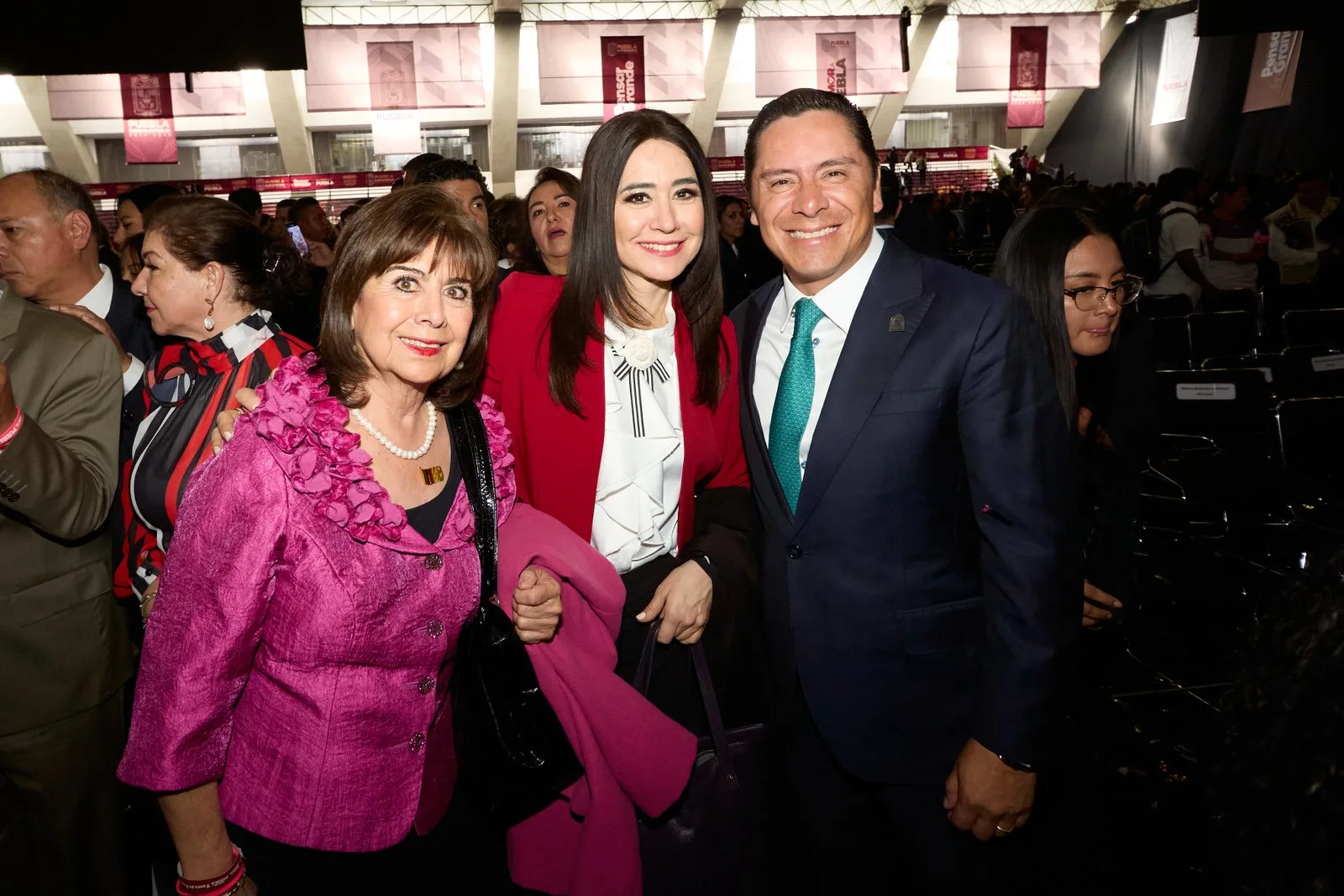--Toma de protesta Armenta 53
